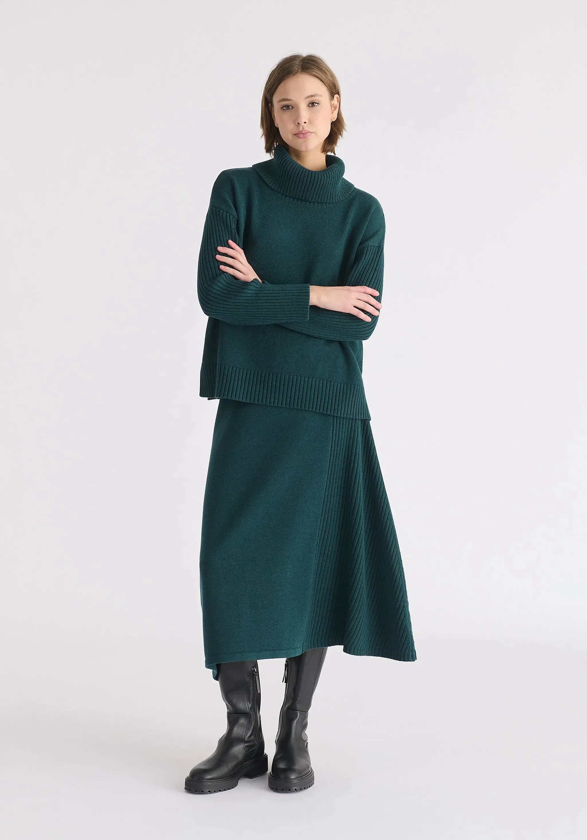 Dark Green Knitted A-Line Midi Skirt With Ribbed Details